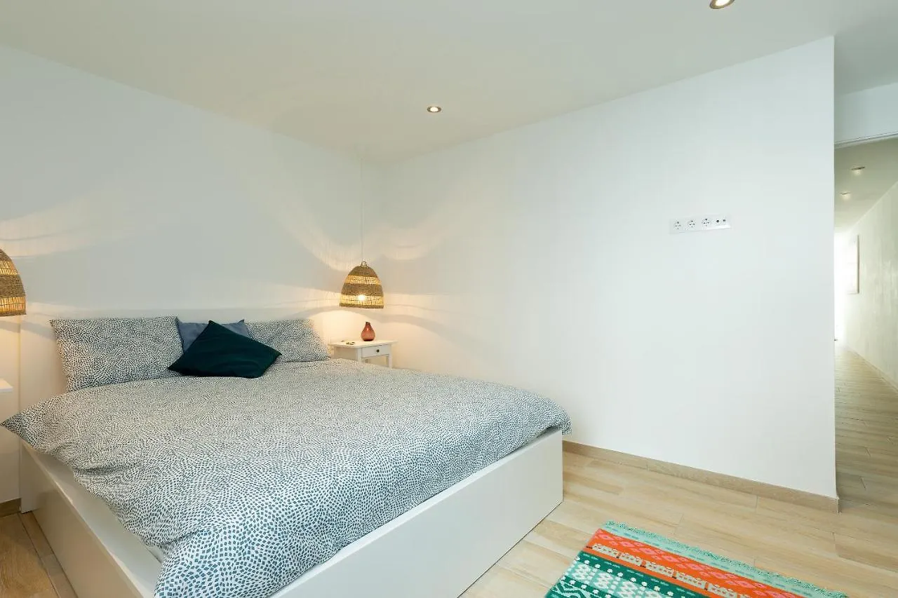 V008 - Estrella De Relja - Roses Apartment