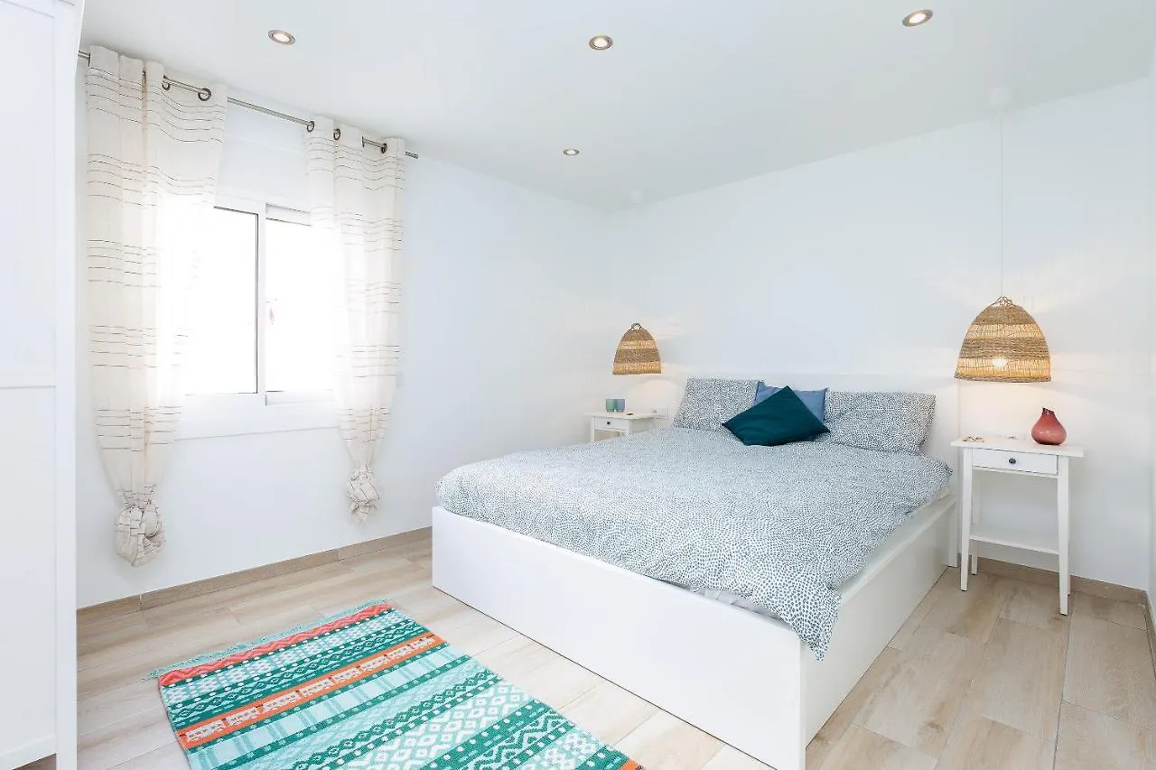 V008 - Estrella De Relja - Roses Apartment